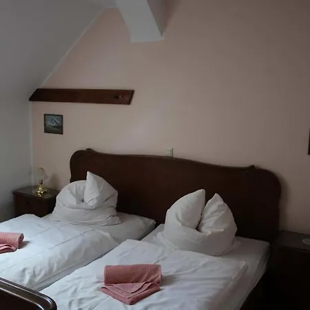 Ferienhof Alte Schmiede / 1 - #127597 Апартаменты Швилохзе